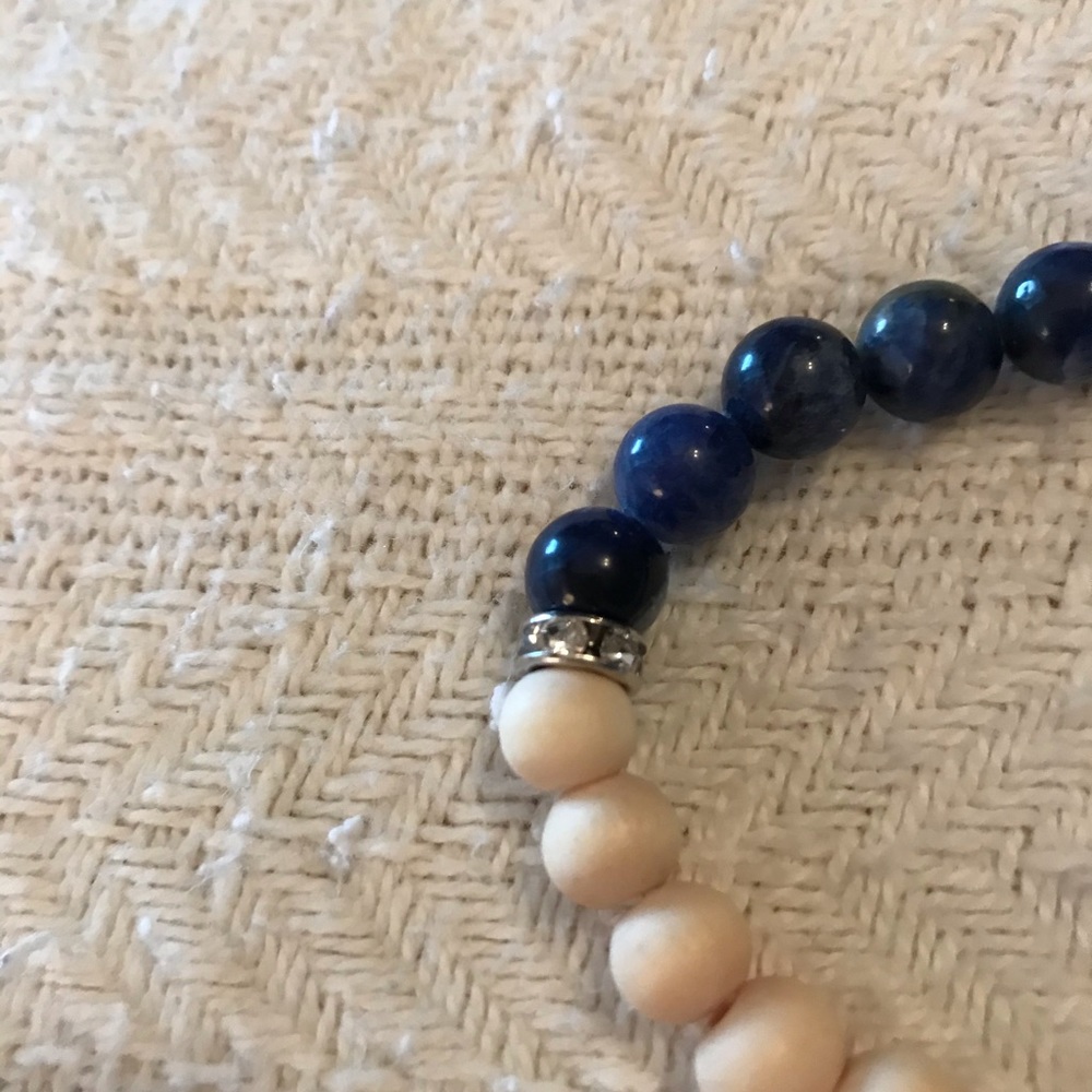 Women’s Lapis , Sandalwood, & Lava Stone bracelet - Picture 4 of 4
